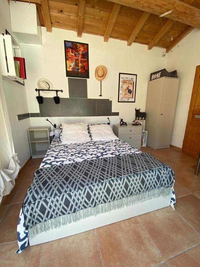 Au Mazet Du Parc Bed & Breakfast Ledenon ภายนอก รูปภาพ